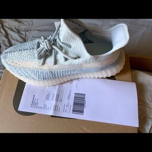 Yeezy Boost 350 V2 Cloud non-reflective